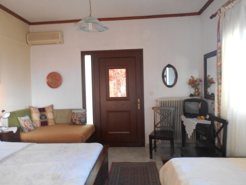 קוניטסה Gerakofolia Rooms To Let מראה חיצוני תמונה